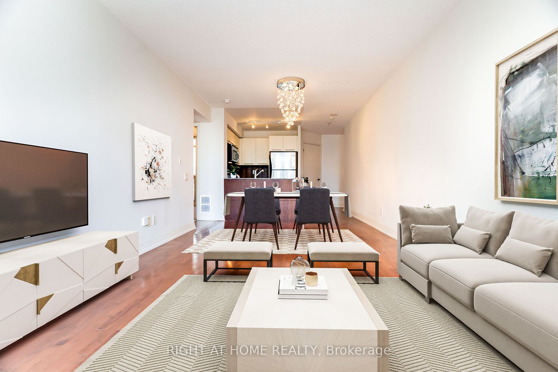 21 Carlton St, #1010
