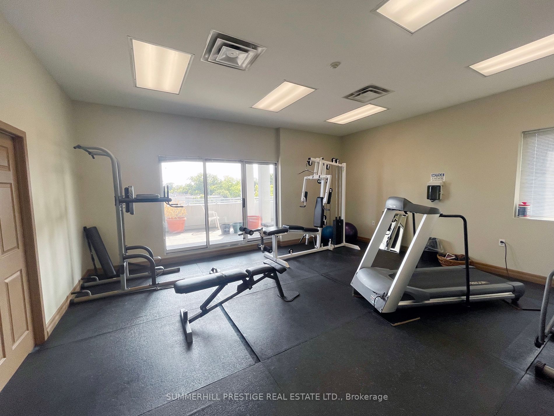 600 Eglinton Avenue E, #102