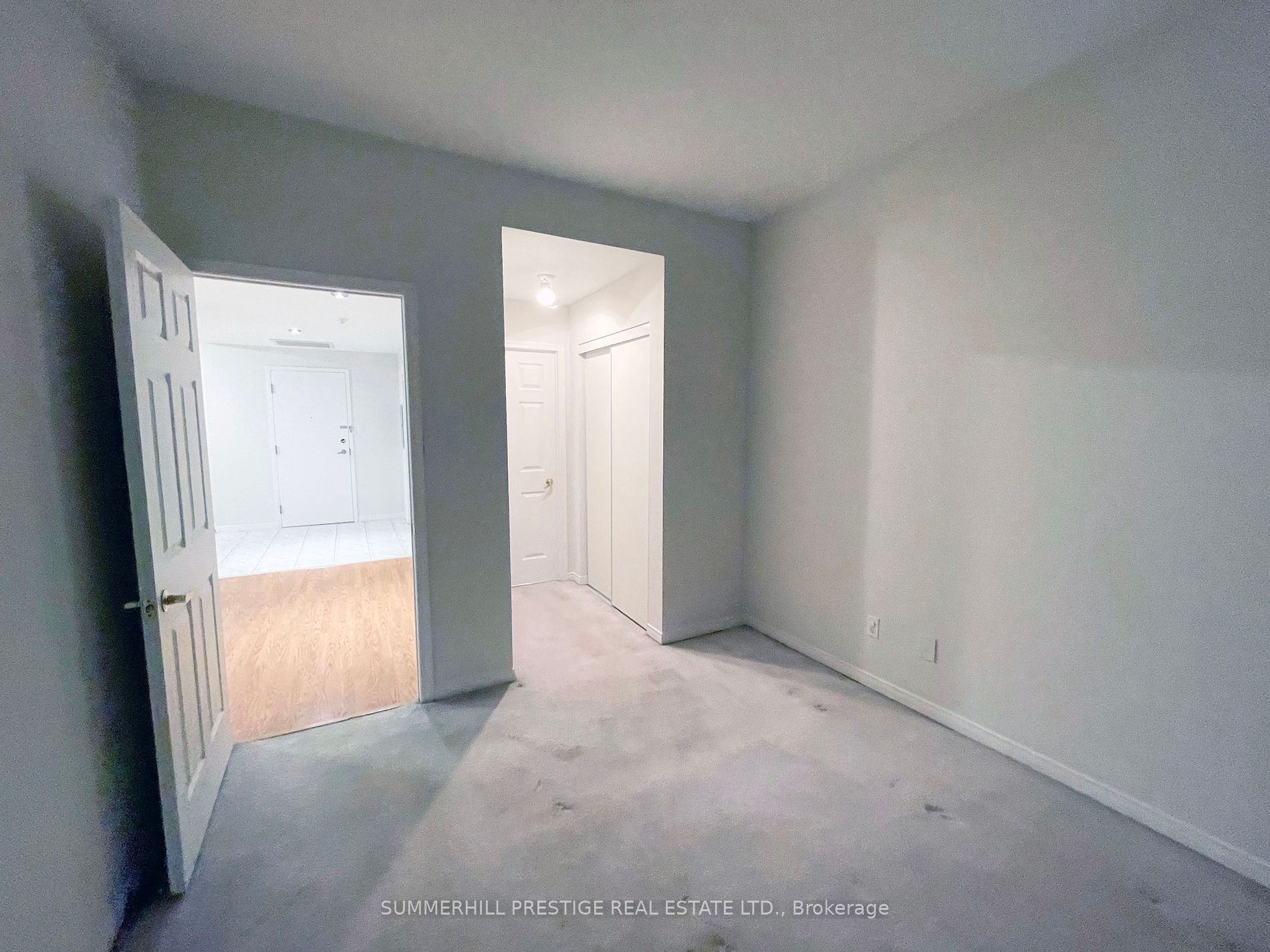 600 Eglinton Avenue E, #102