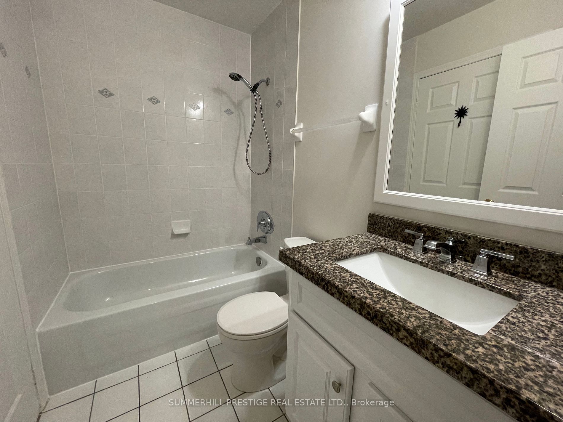 600 Eglinton Avenue E, #102