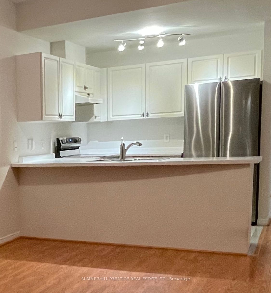 600 Eglinton Avenue E, #102