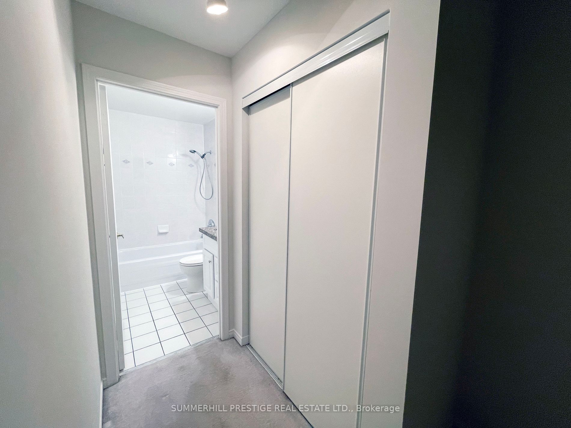 600 Eglinton Avenue E, #102