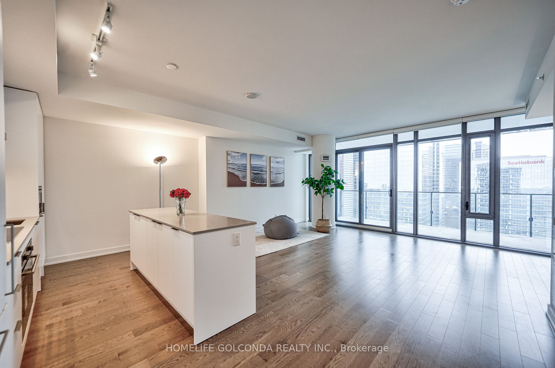 20 Lombard St, #3804