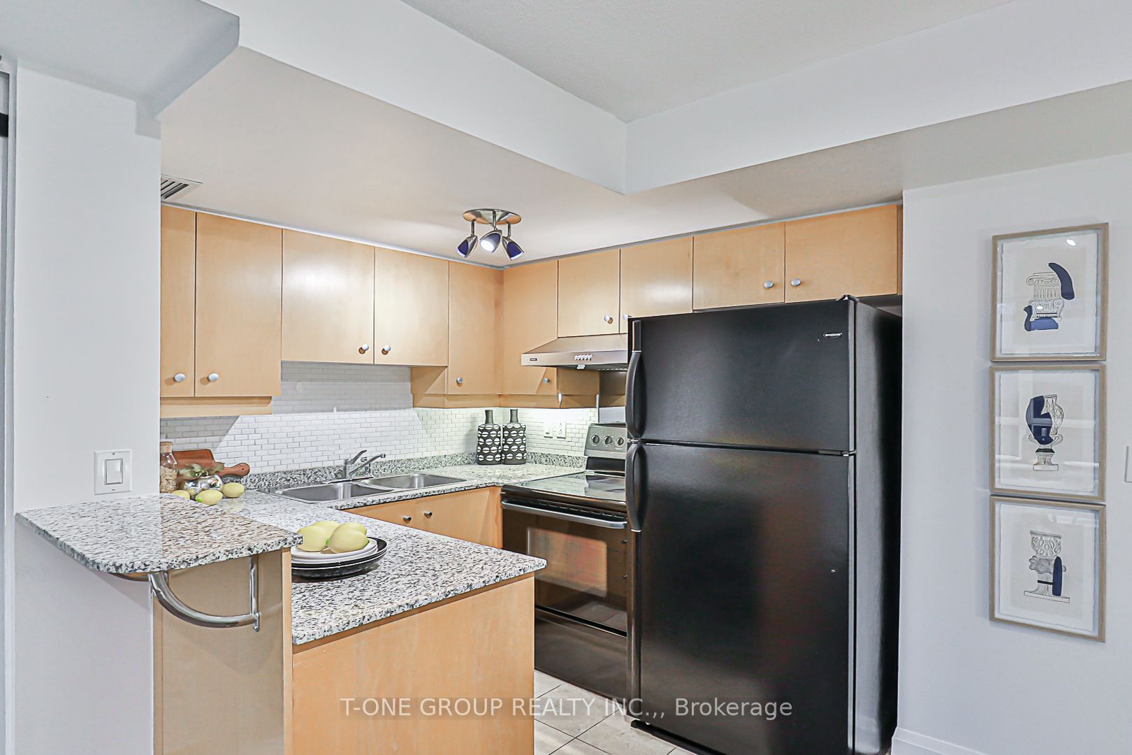 18 Merton Street, #314