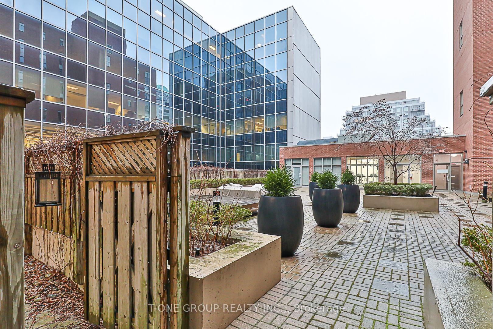 18 Merton Street, #314