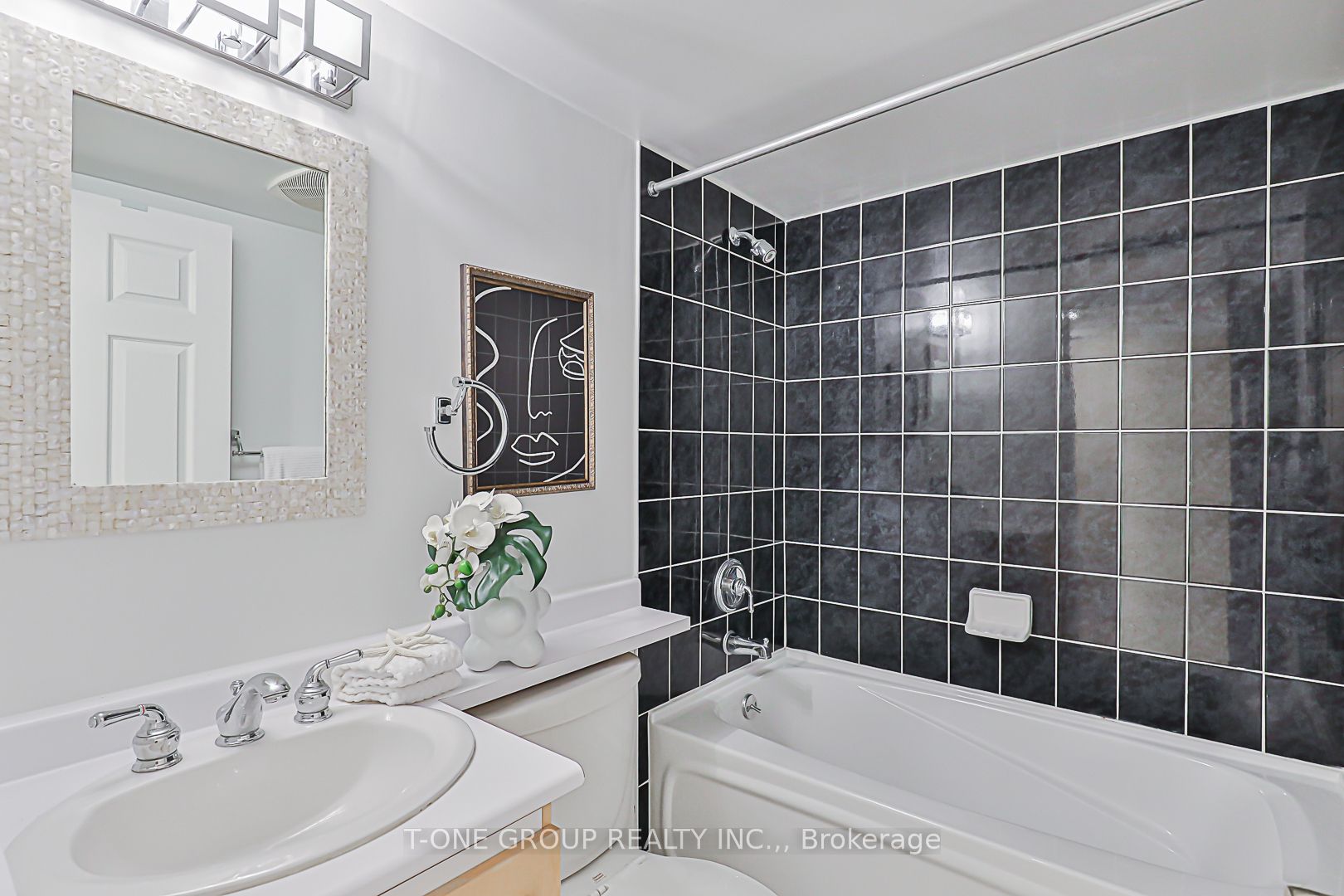 18 Merton Street, #314