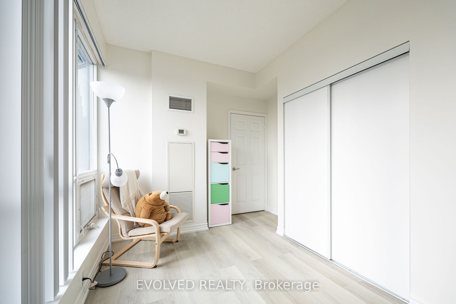 18 Holmes Avenue, #305