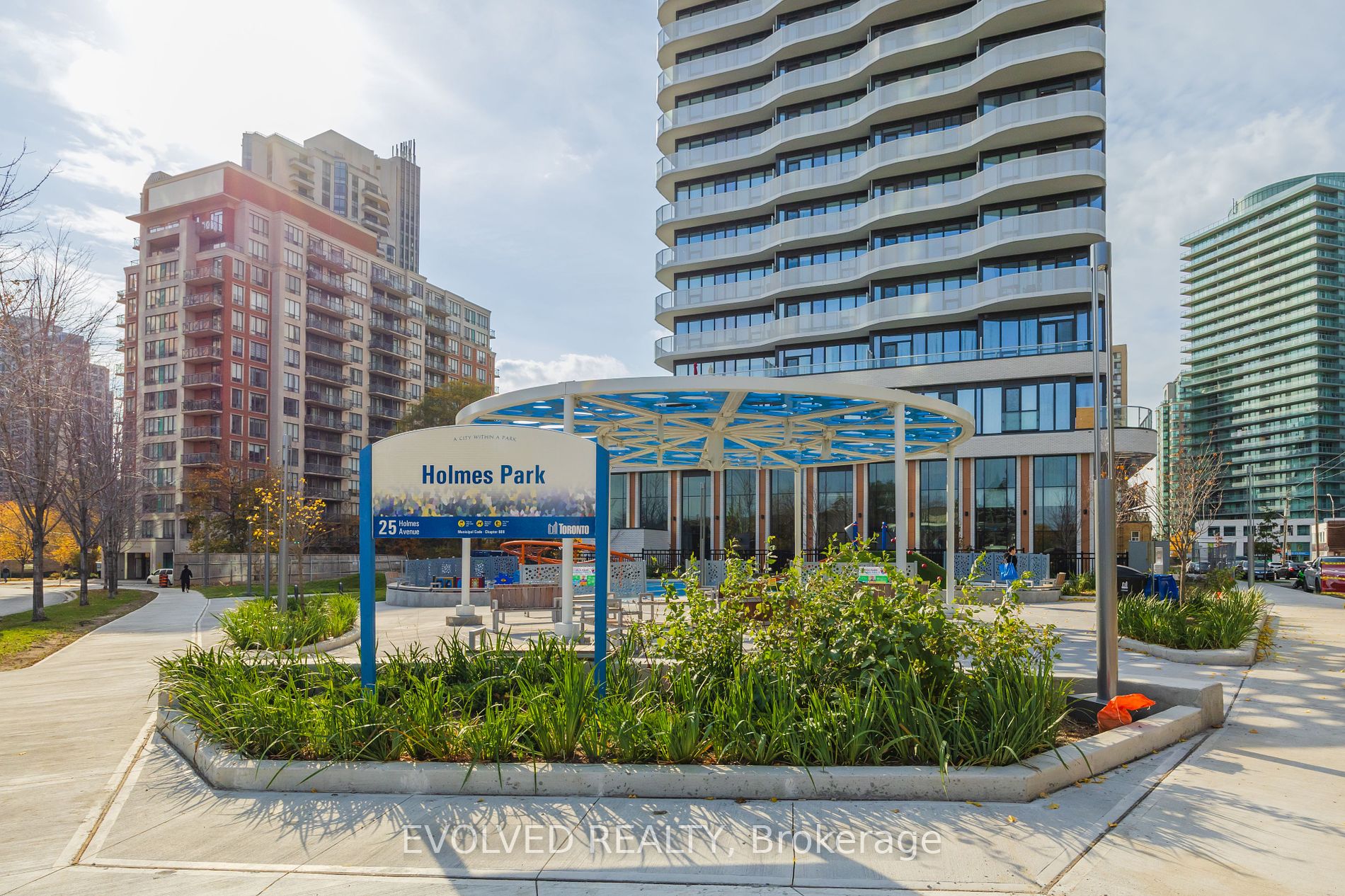 18 Holmes Avenue, #305