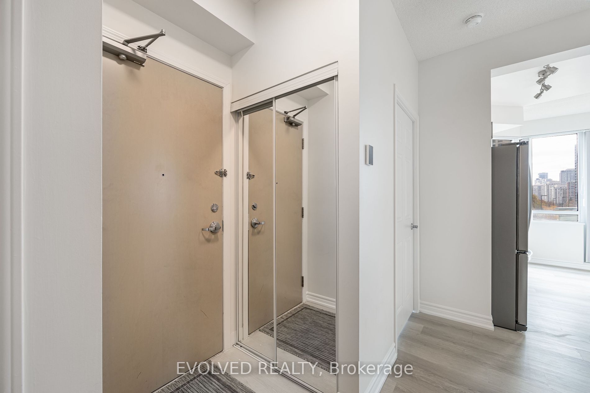 18 Holmes Avenue, #305