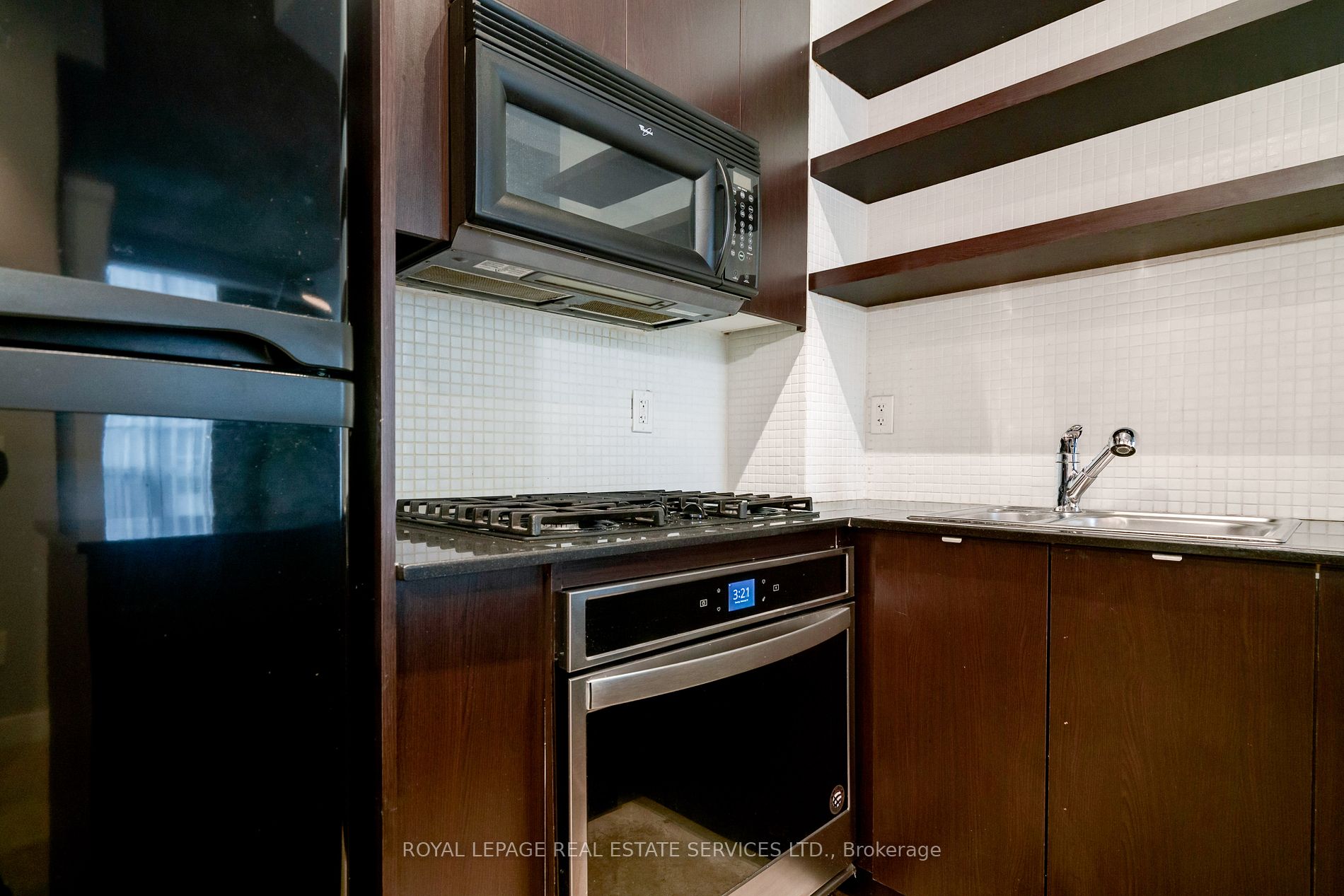 23 Brant St, #409