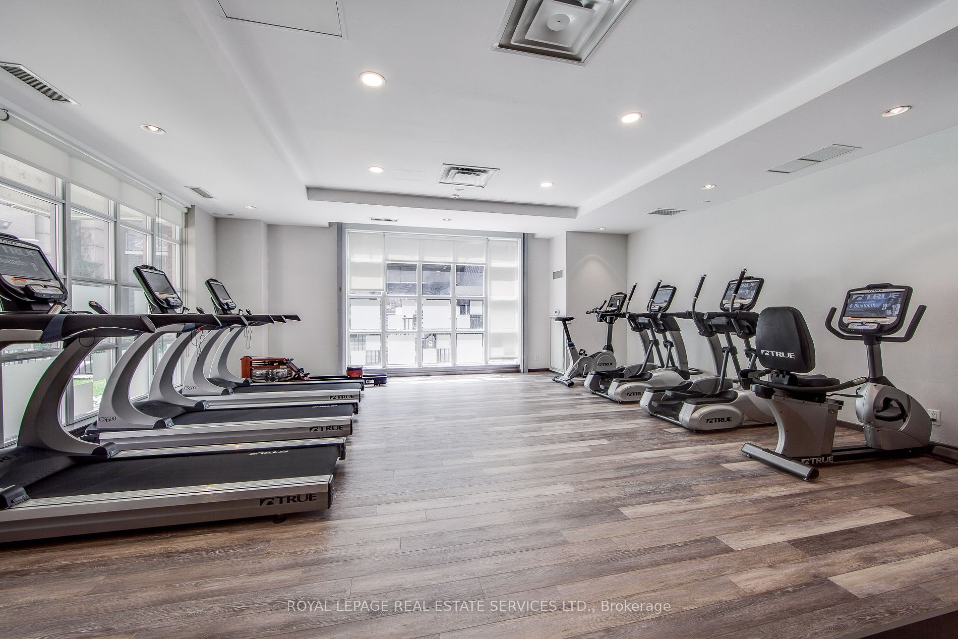 23 Brant St, #409