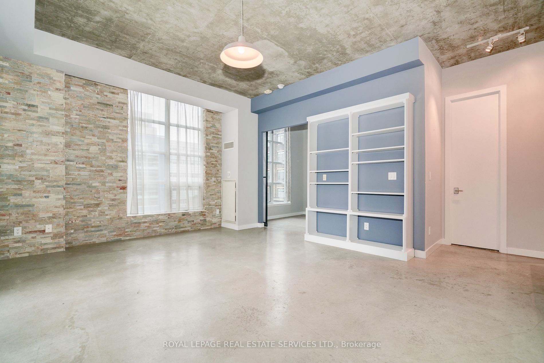 23 Brant St, #409