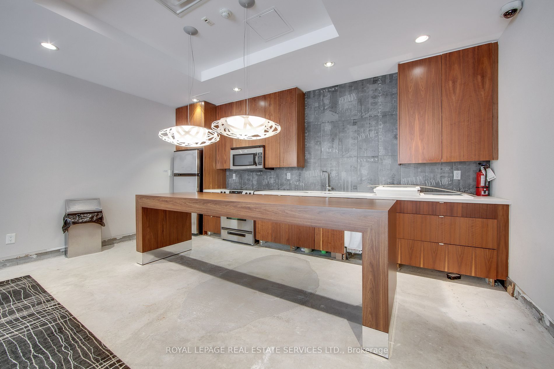 23 Brant St, #409