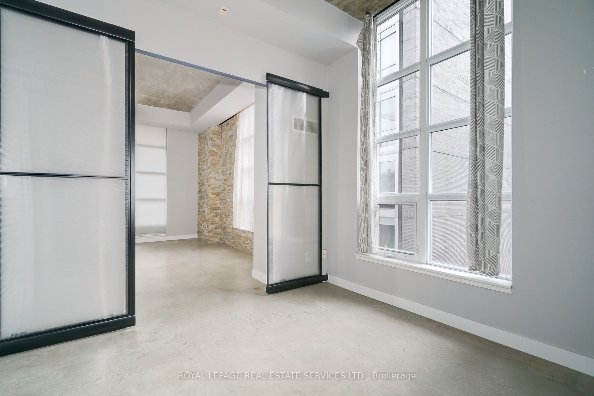 23 Brant St, #409