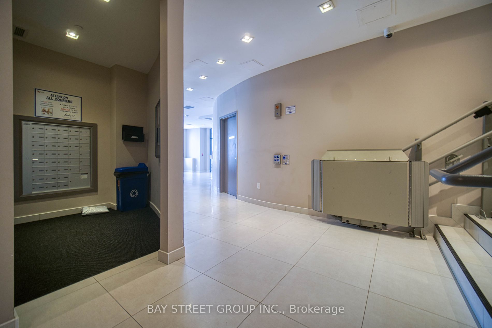 741 Sheppard Ave W, #707