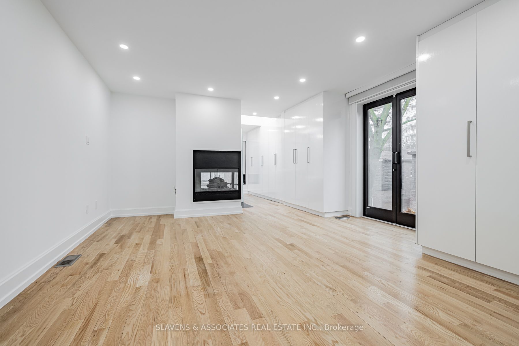 127 Orchard View Boulevard