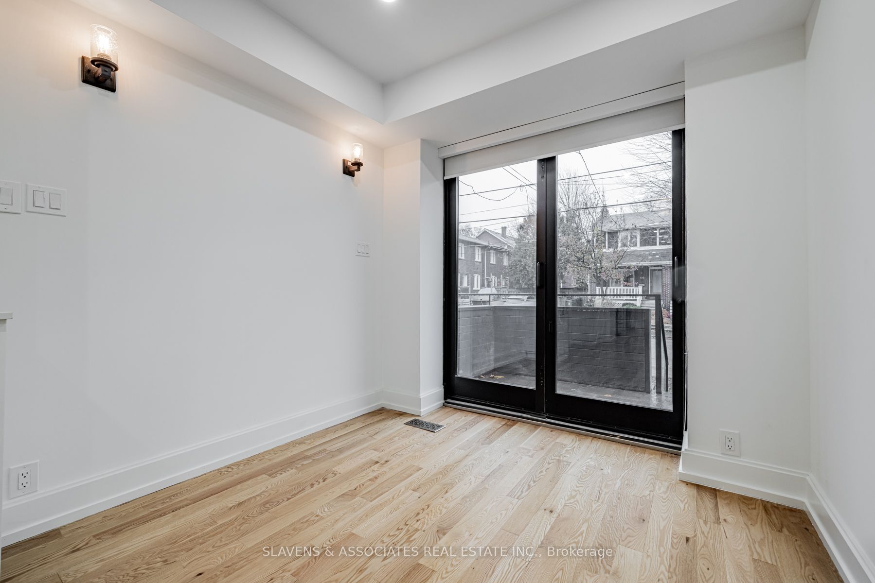 127 Orchard View Boulevard
