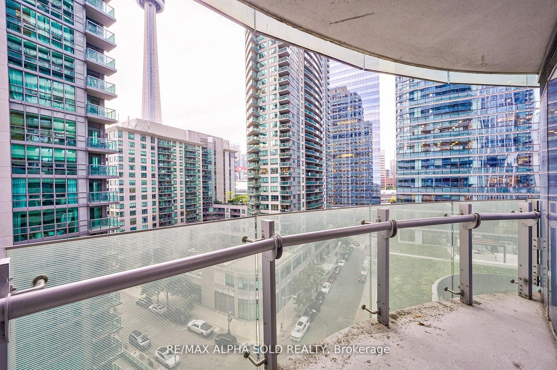 12 York St, #707