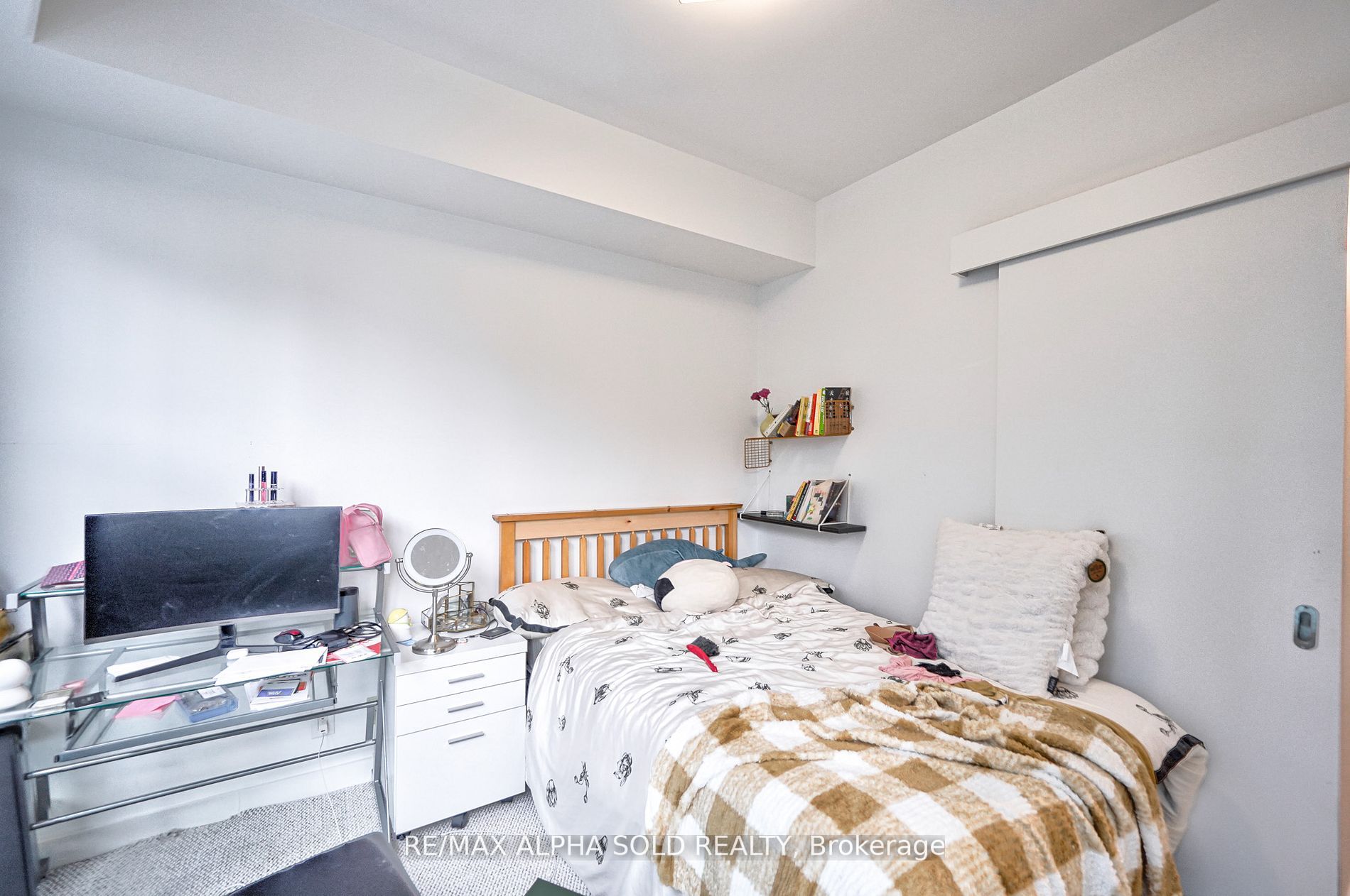 12 York St, #707