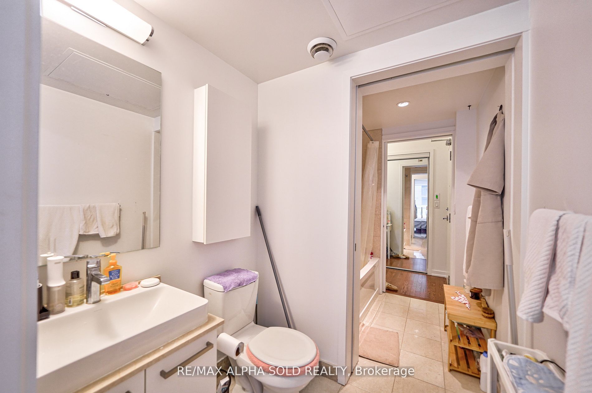 12 York St, #707