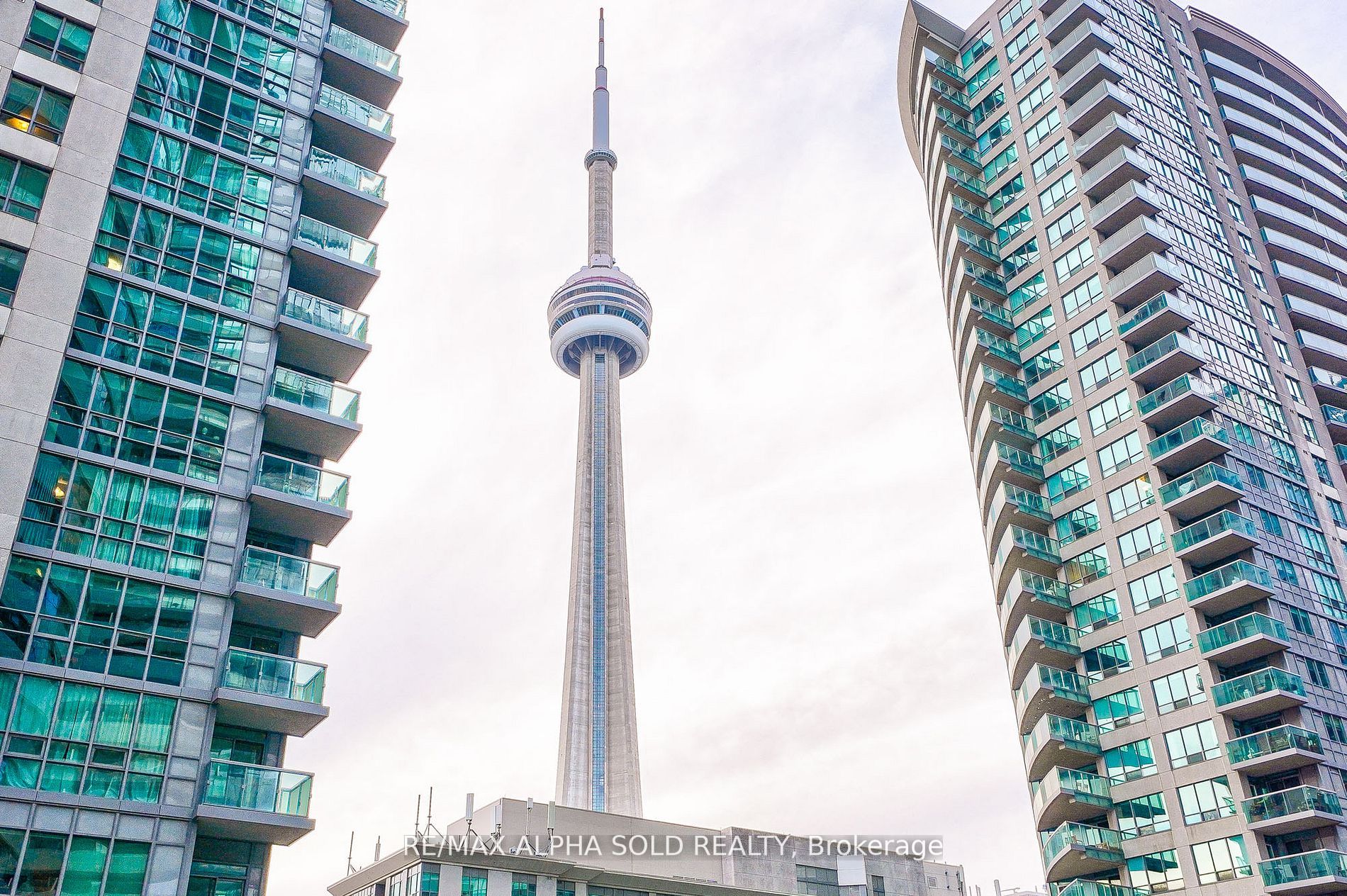 12 York St, #707