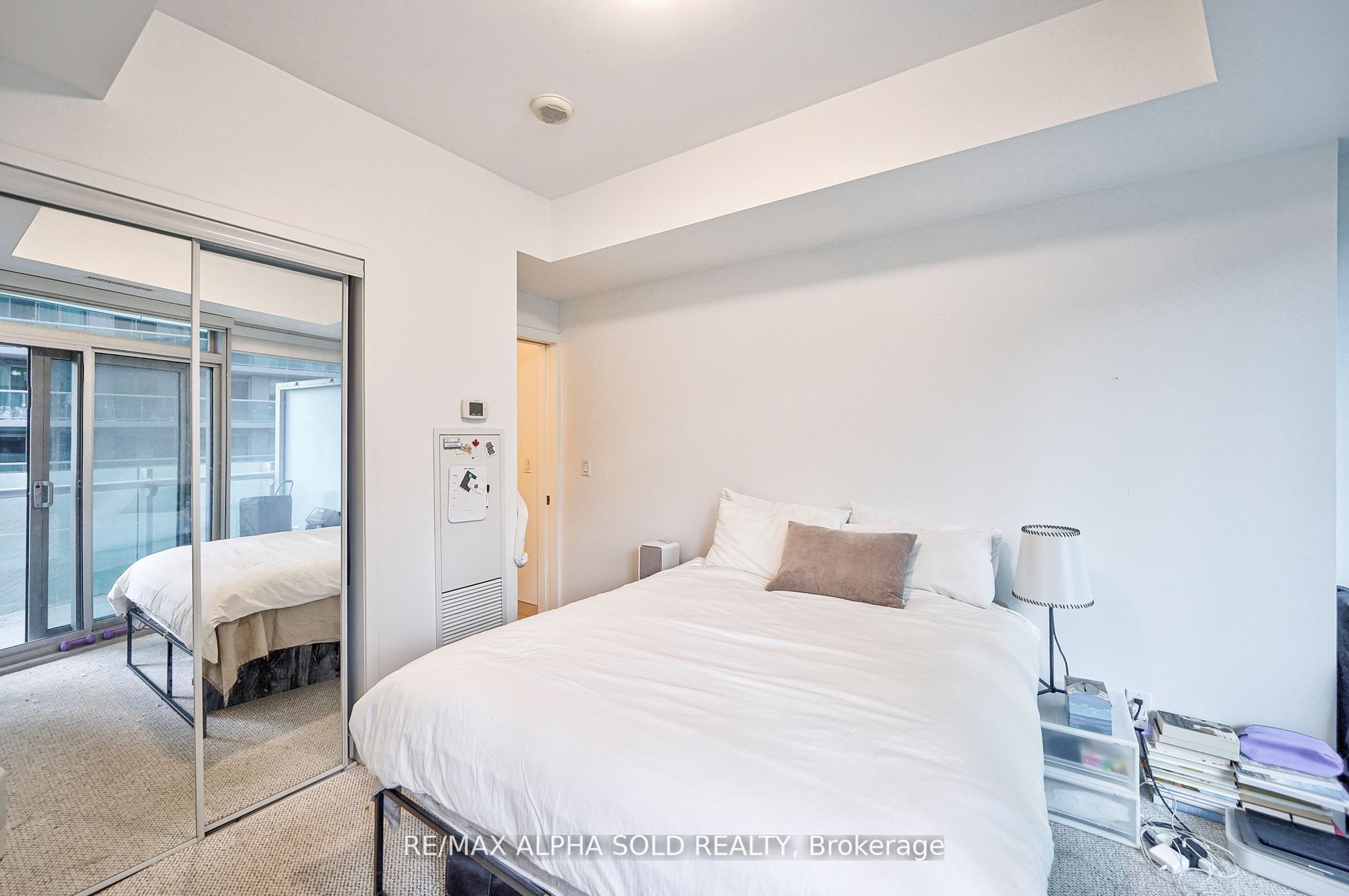 12 York St, #707