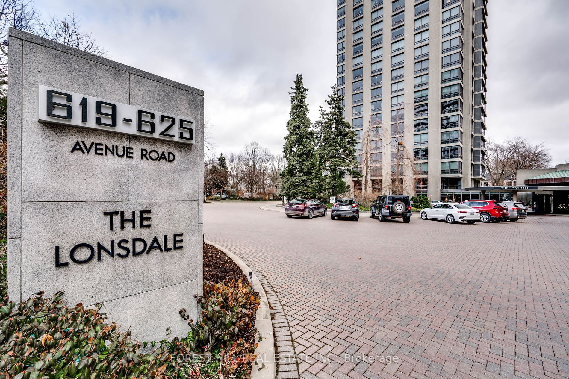 625 Avenue Rd, #302