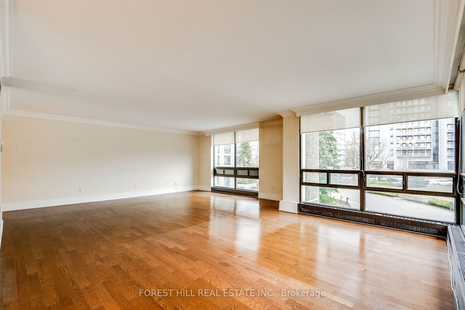 625 Avenue Rd, #302
