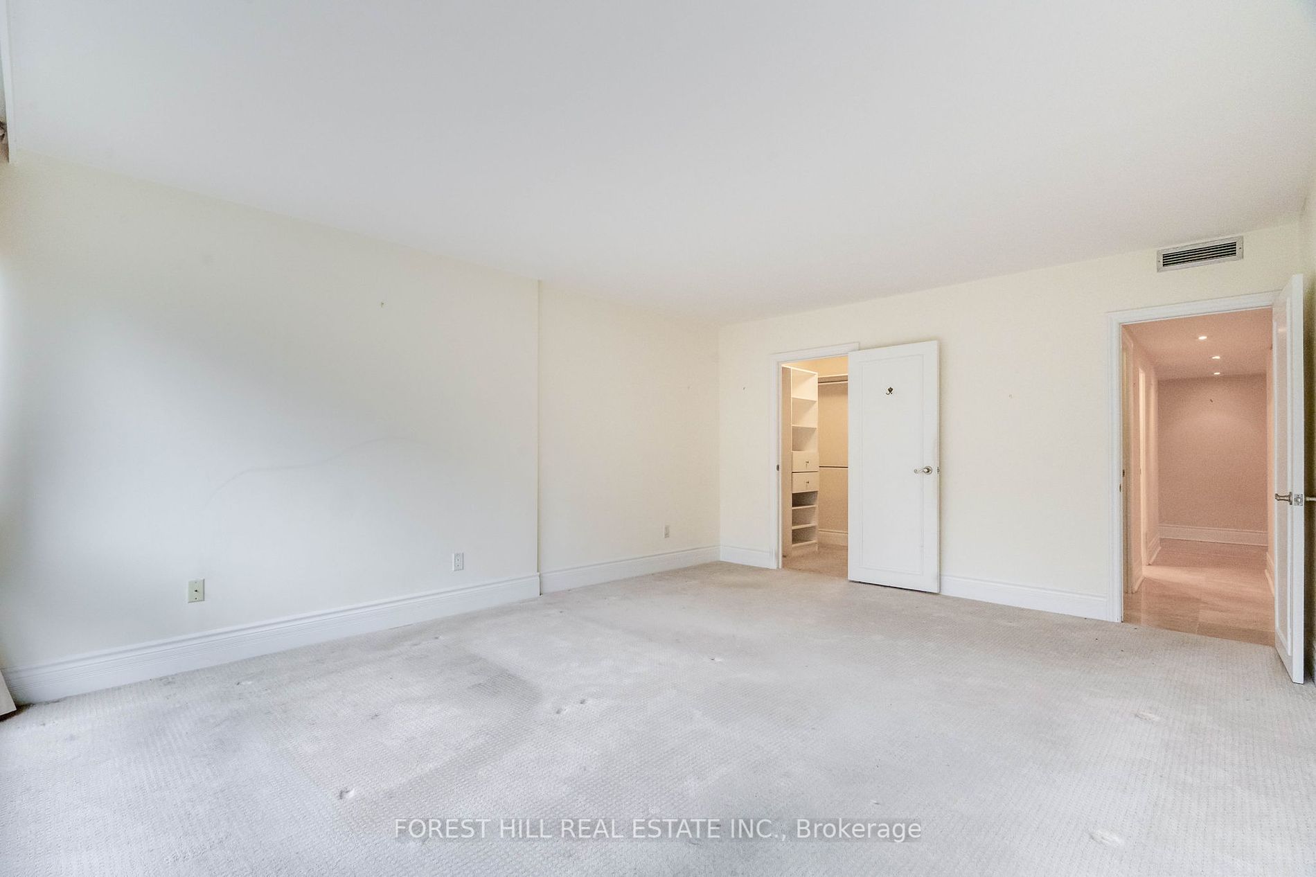 625 Avenue Rd, #302