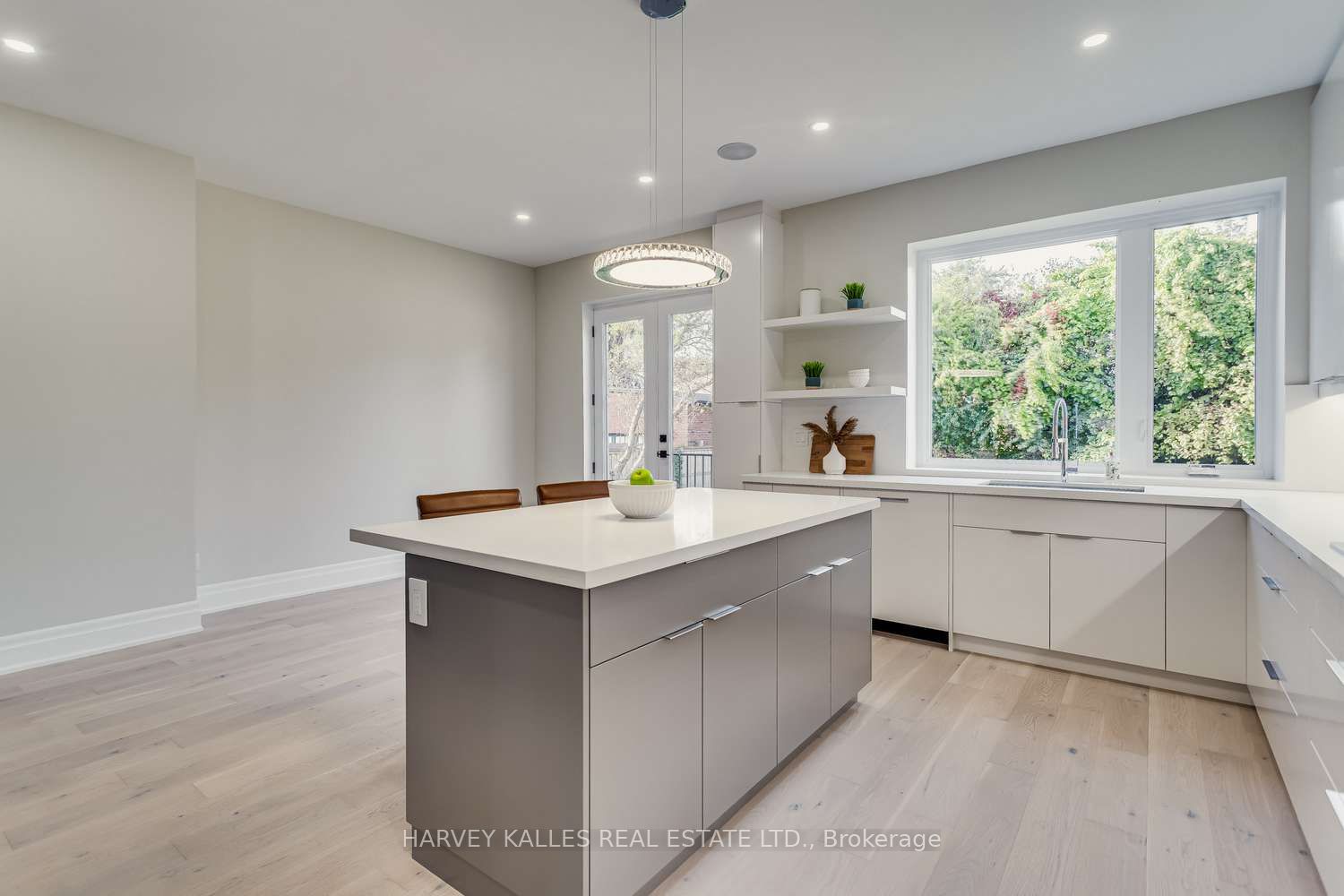 150 Viewmount Avenue