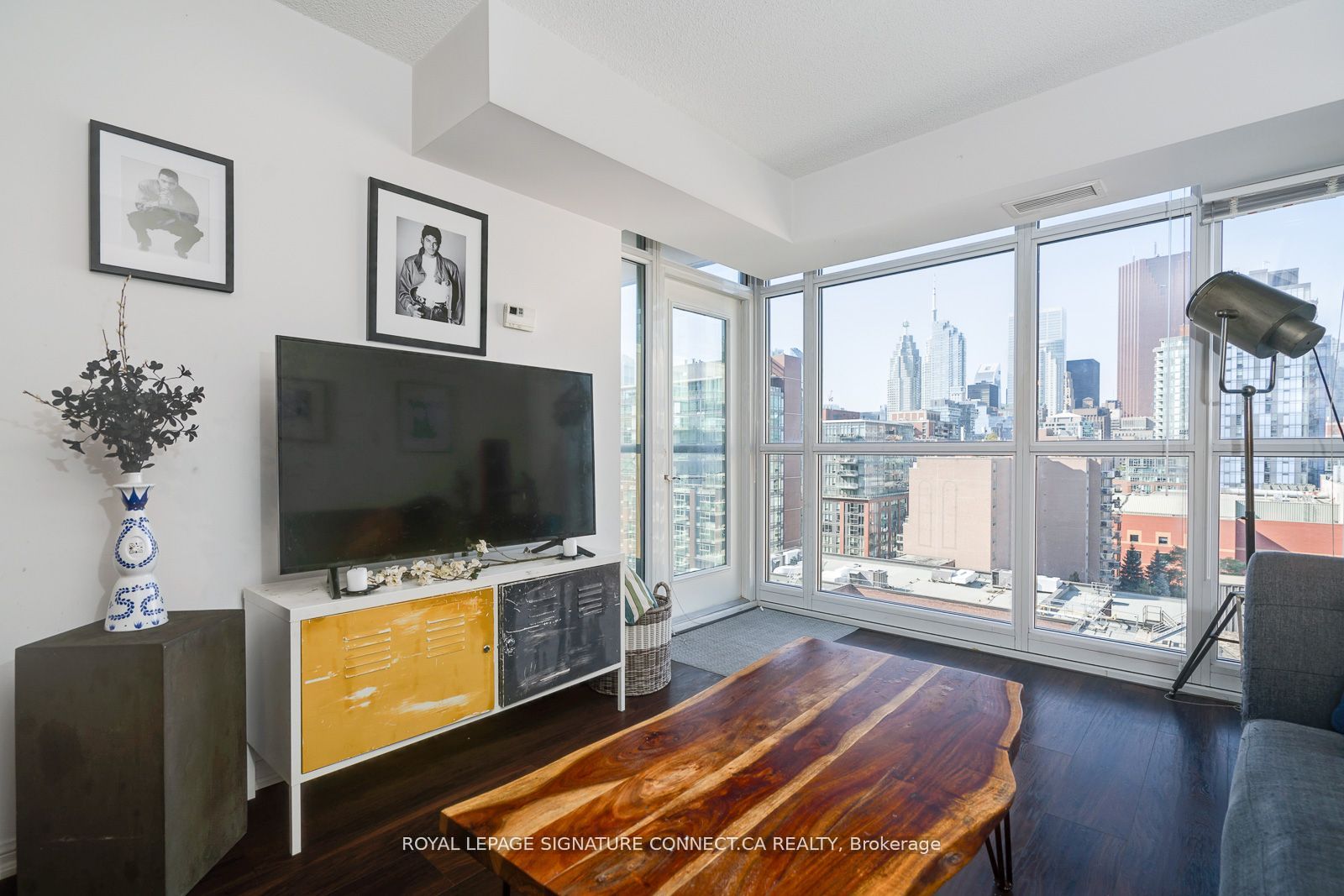 400 Adelaide St E, #1511