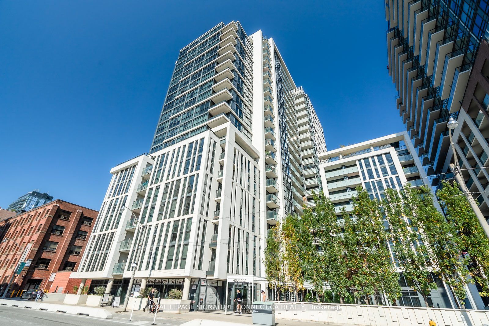 400 Adelaide St E, #1511
