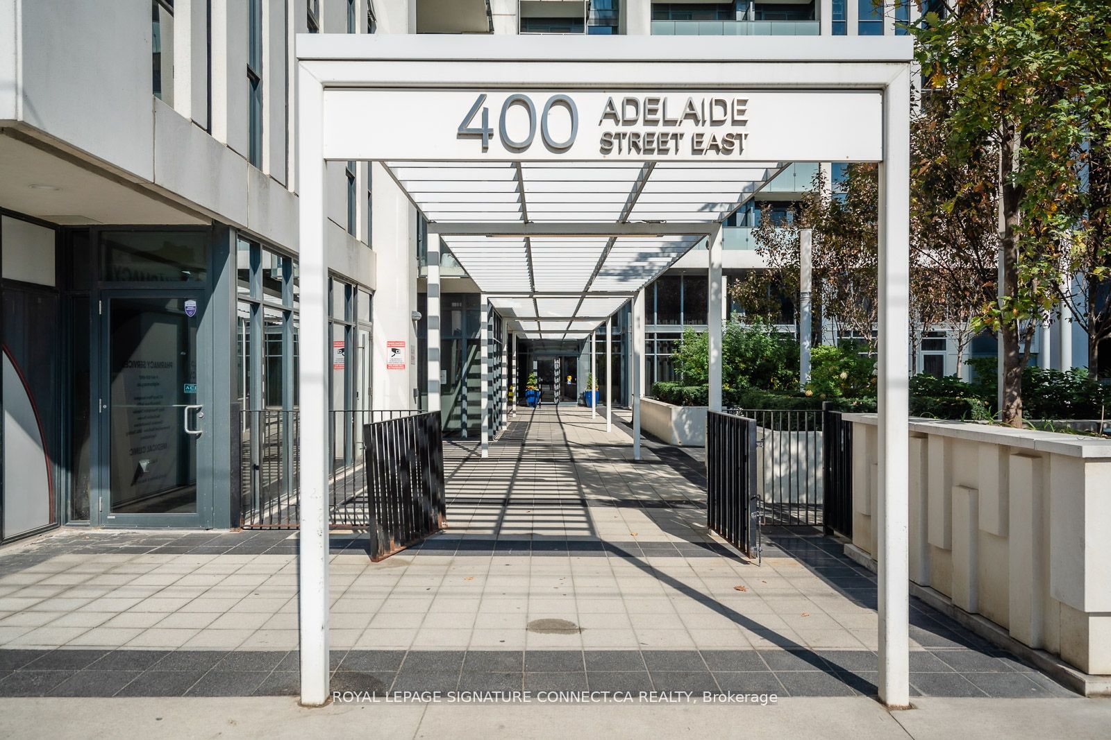 400 Adelaide St E, #1511