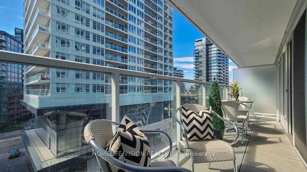 17 Bathurst Street, #603