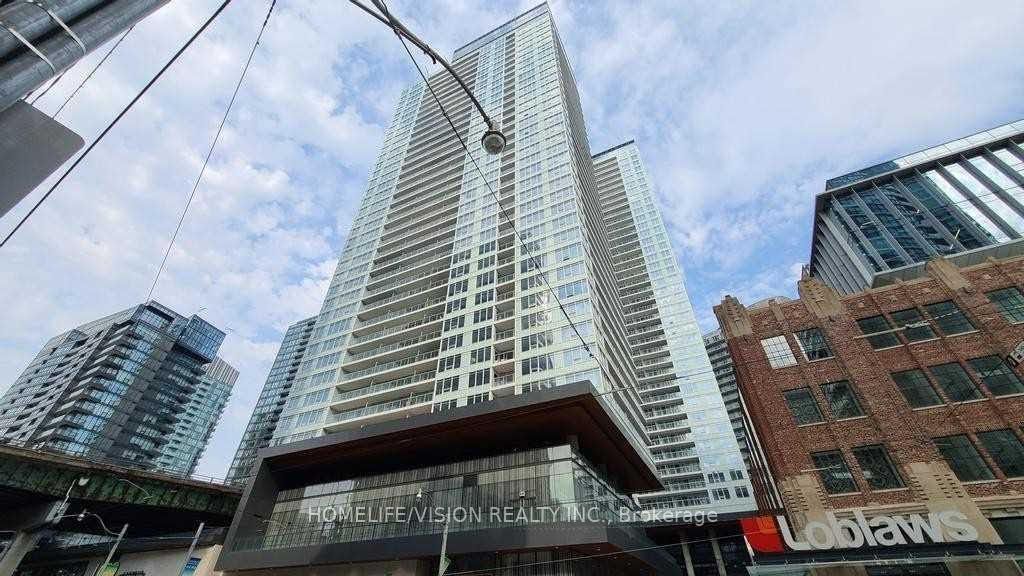 17 Bathurst Street, #603