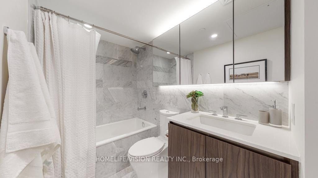 17 Bathurst Street, #603
