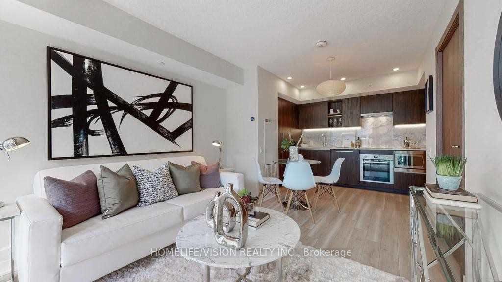 17 Bathurst Street, #603