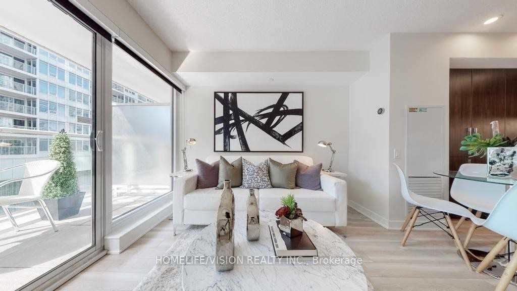 17 Bathurst Street, #603