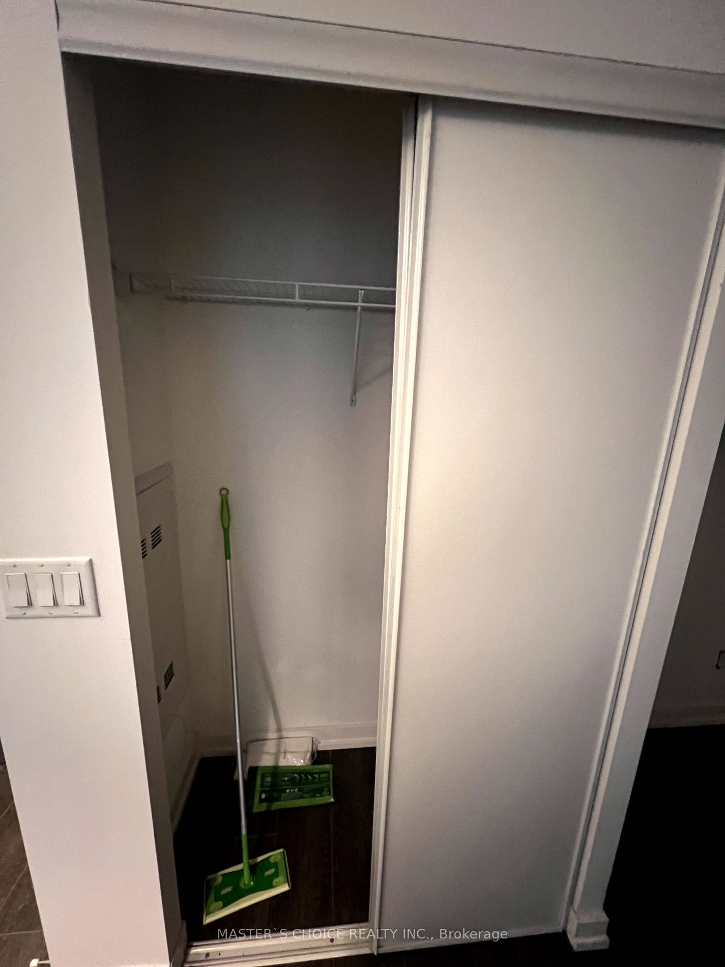38 Forest Manor Rd, #2101