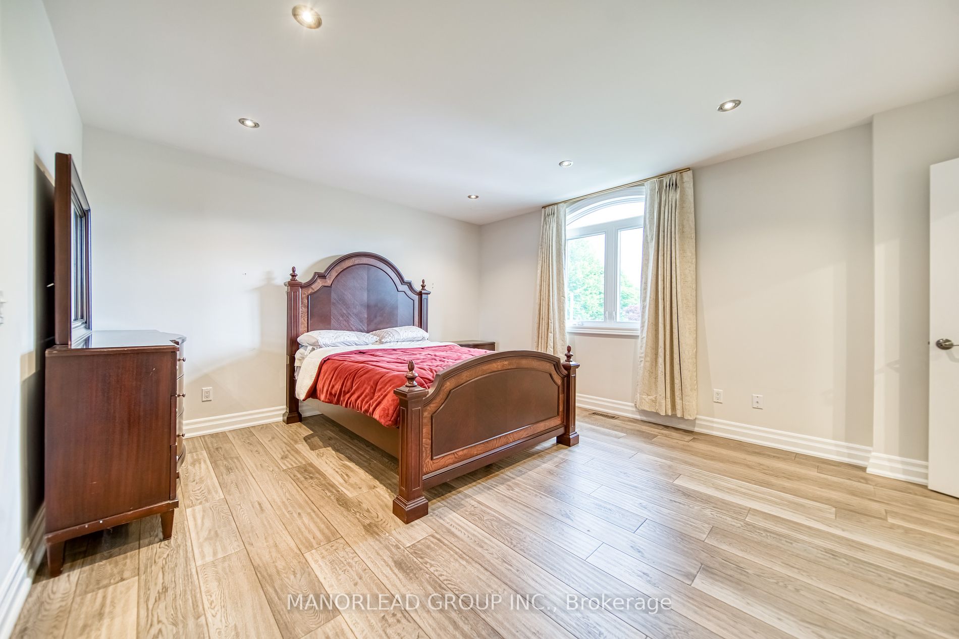 32 Brookfield Rd