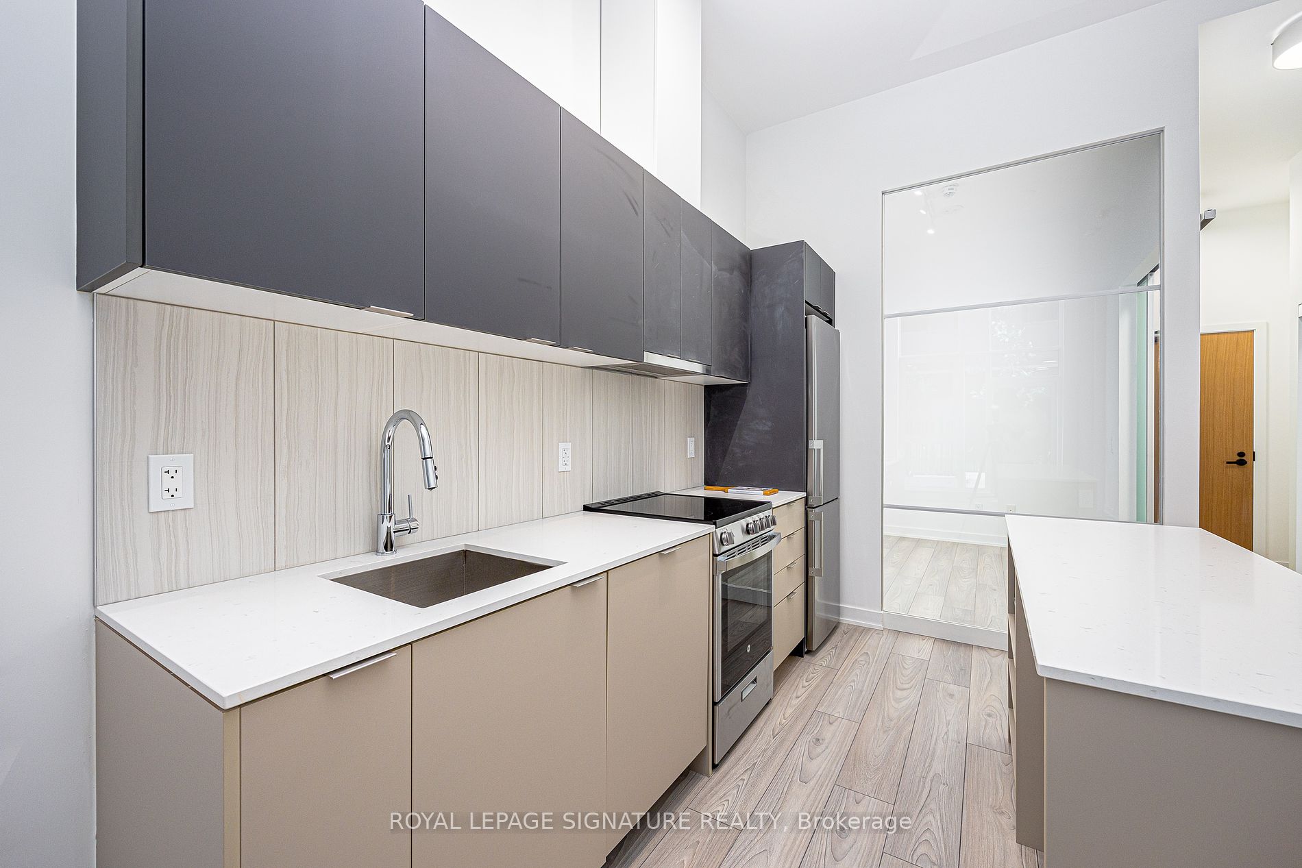 8 Tippett Road #105