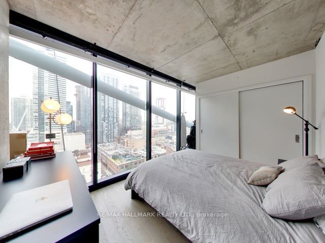 224 King St W, #1407