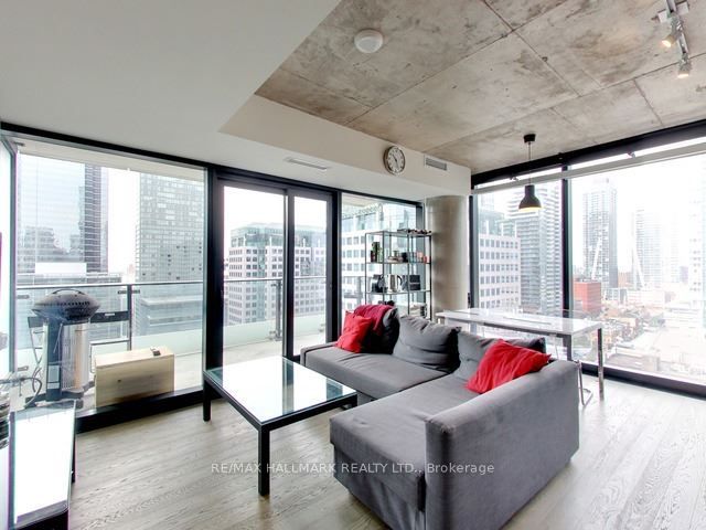224 King St W, #1407