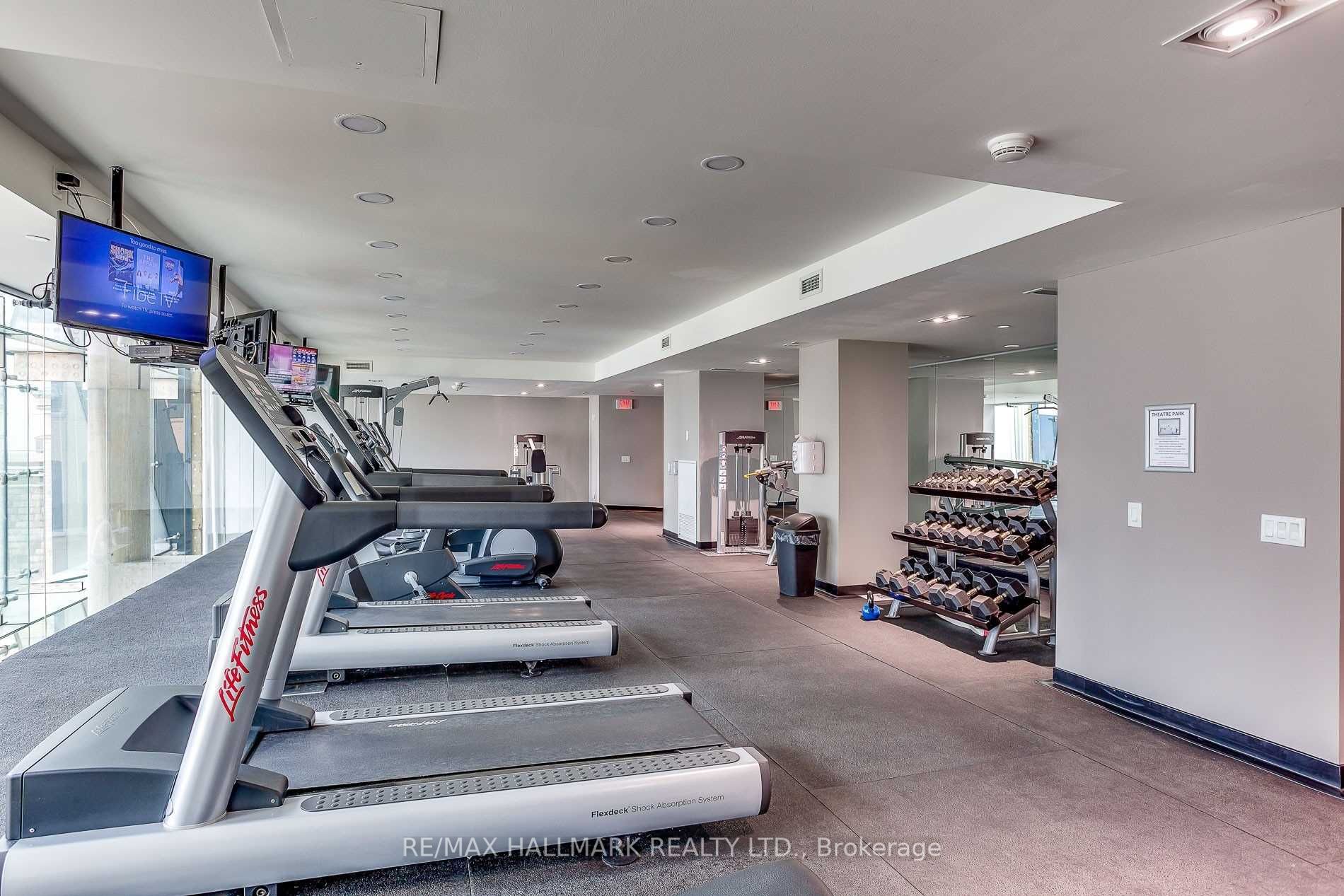 224 King St W, #1407