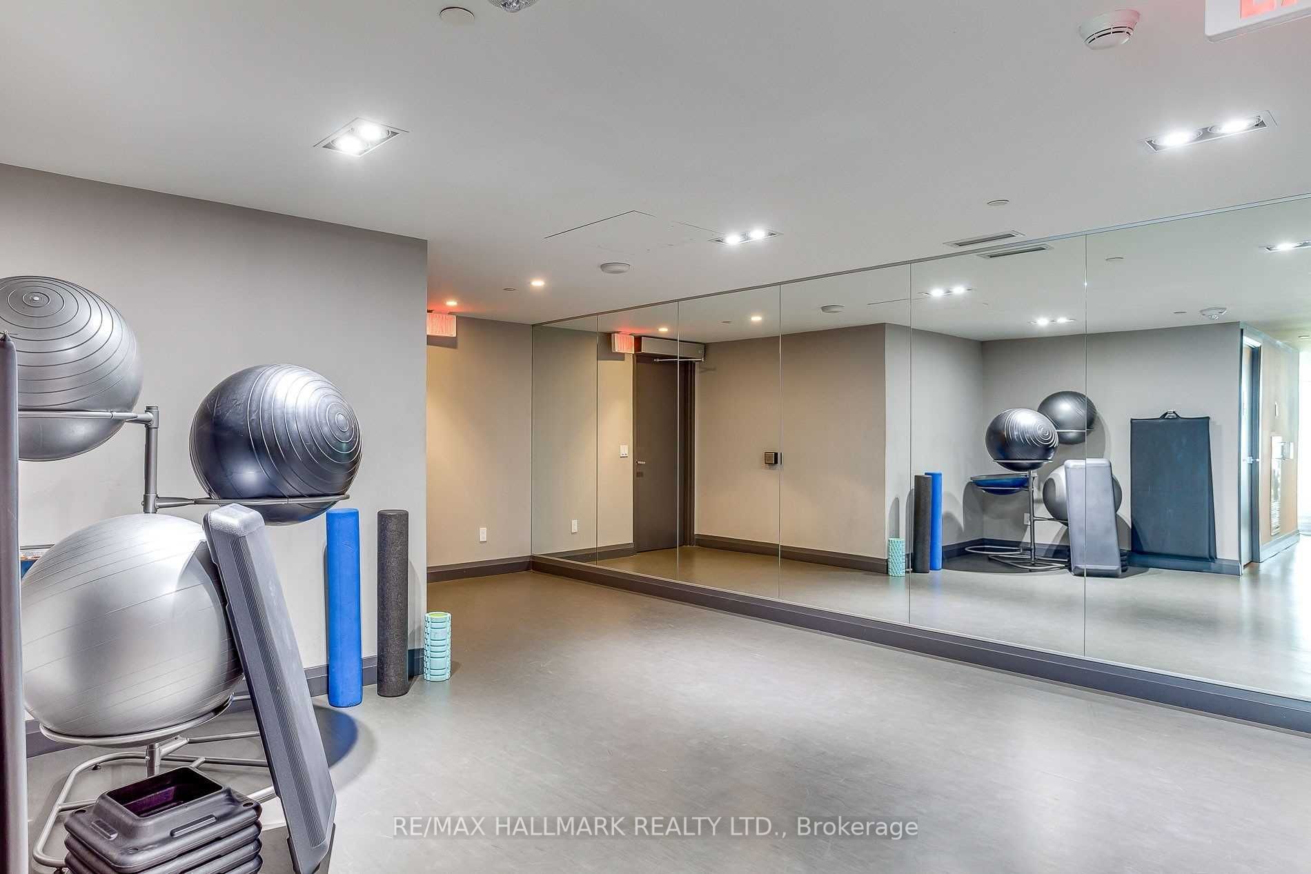 224 King St W, #1407