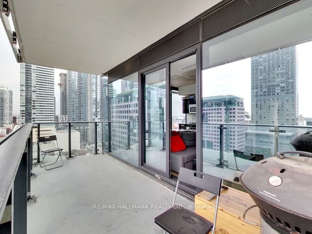 224 King St W, #1407