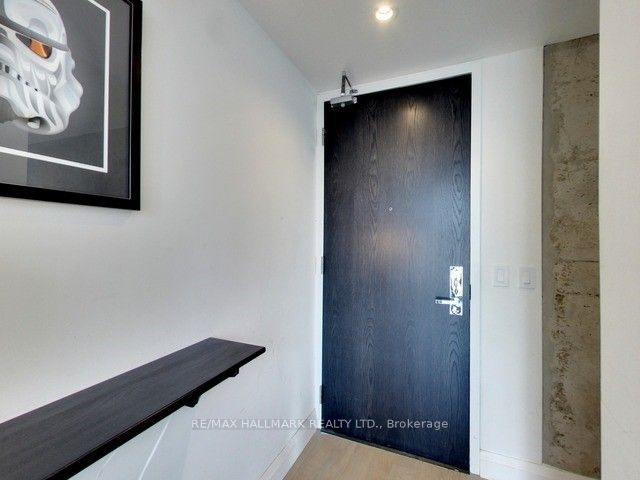 224 King St W, #1407
