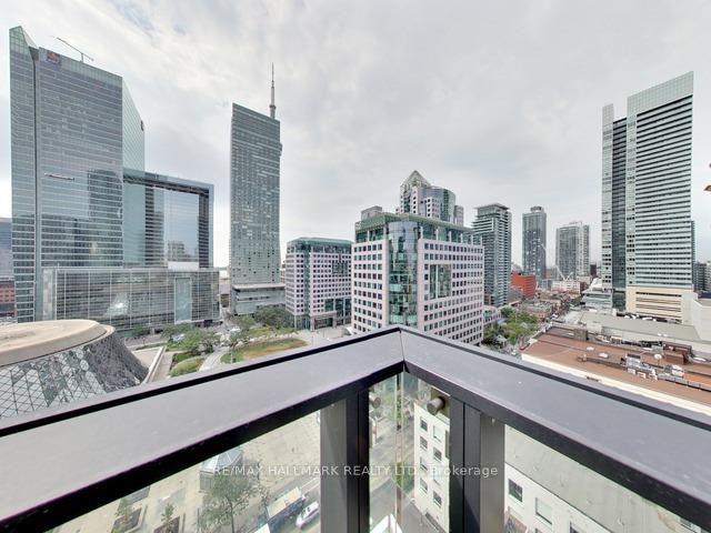 224 King St W, #1407