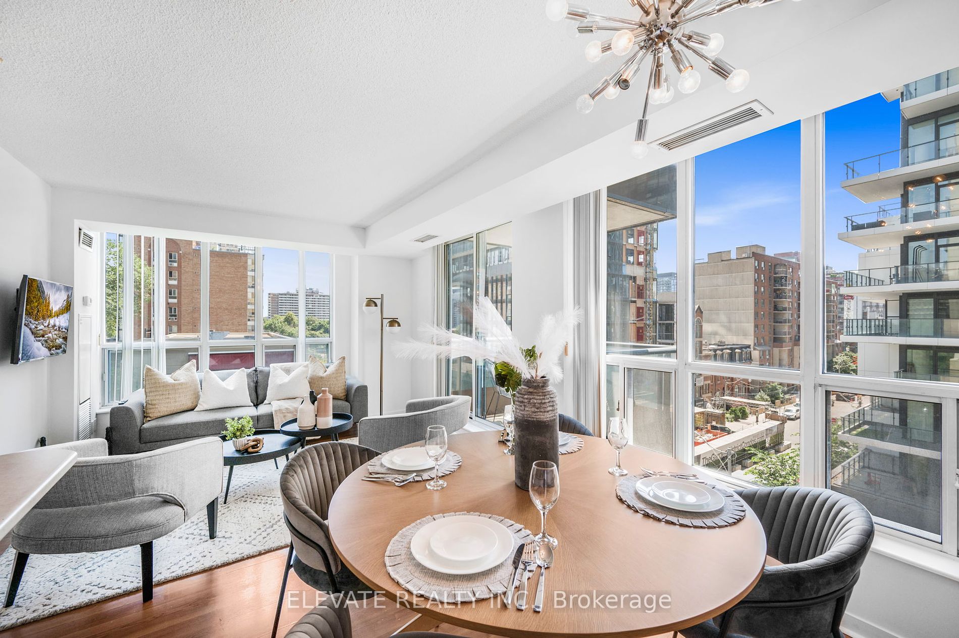 76 Shuter Street #606