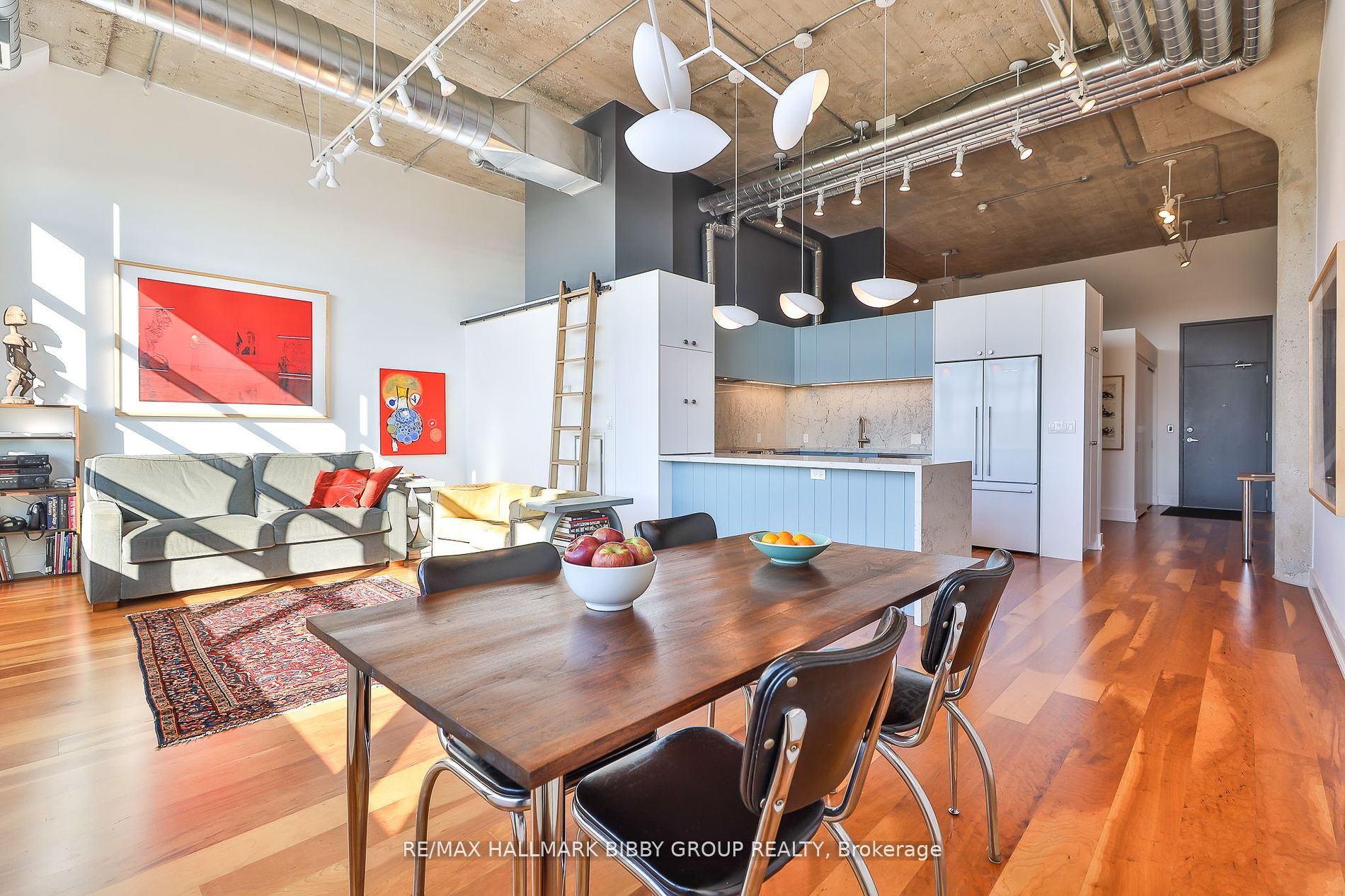 637 Lake Shore Boulevard W, #407